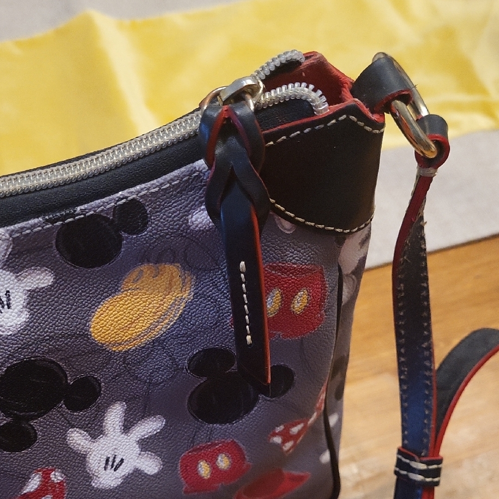 Disney Mickey Mouse Patterned Bag - Picture 7 of 7